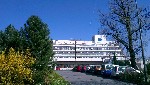 Hotel se nachází ve světoznámém lázeňském městě Piešťany, v městě s největším počtem slunečních dní v roce na Slovensku.