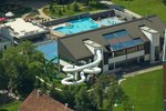 Hotel s venkovním bazénem