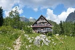 102. Chata Koča pri Triglavskih jezerih (1685 m)
