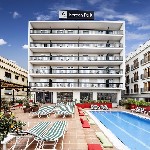 Aqua Hotel Bertran Park - pohled na budovu