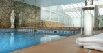 Vnitřní bazén ve wellness centru