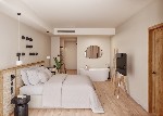 Suita, penthouse, ocean front