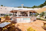 Bar pri bazéne