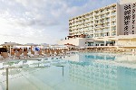 Hotel s bazénem