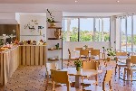 Snack bar