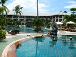 Hotel LANTA SAND RESORT + PHI PHI CABANA RESORT + KATA PALM RESORT & SPA dovolená