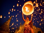 Festival yee peng ve městě Ayutthaya poblíž Bangkoku