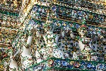Barevná výzdoba chrámu Wat Arun, Bangkok