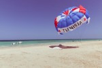 parachute_tunisia.jpg