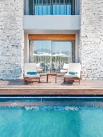 Deluxe szoba medencés kilátással - tengerre