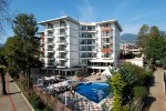 Hotel s bazénem