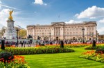 Buckinghamský palác vyzdobený na počest královny Elizabeth II.