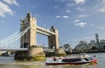 Anglie_Londyn_plavba_po_Temzi_Tower_Bridge.jpg