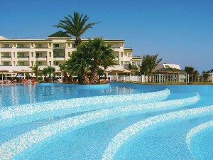 Piscină