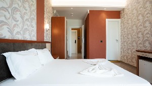 Hotel YLLI I DETIT wakacje