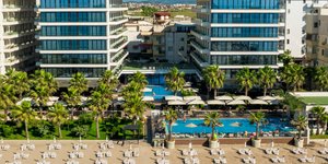 Hotel s bazénem