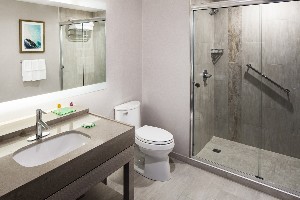 2 Double Beds Room