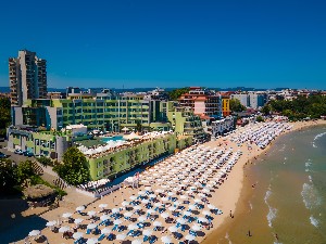 Hotel s pláží