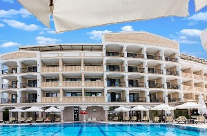 Hotel s bazénem