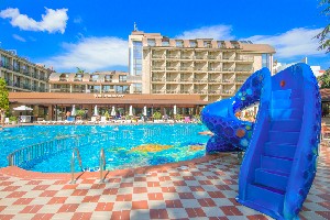 Hotel s bazénem
