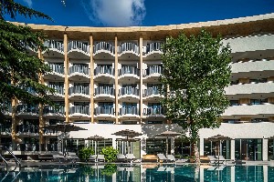 Hotel s bazénem
