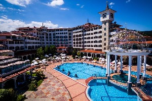 Hotel s bazénem