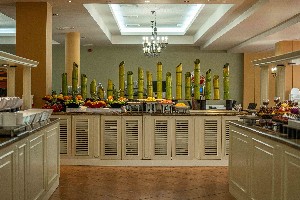 Restaurant buffet