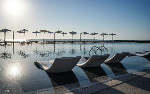 Relax Pool