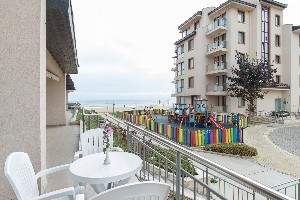 2 bedroom MV balcony