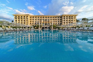 Hotel s bazénem