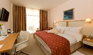 double room with park/sea view with King Size bed