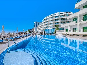 Hotel s bazénem
