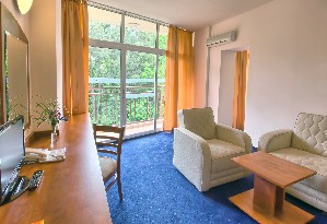 family room garden view