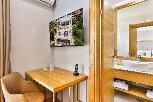 Economy Room