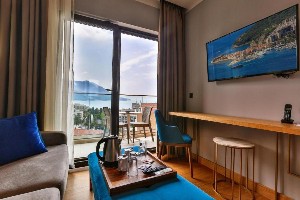 1 Bedroom SeaView Apartment 