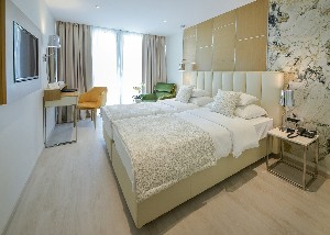 Superior Room w Balcony