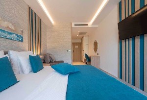 Superior Room w Balcony