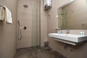 Annex Room w balcony