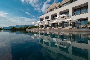 Hotel s bazénem
