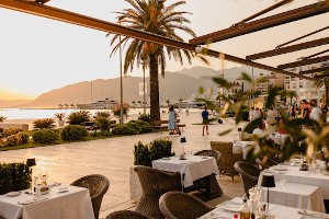 Restaurant terrace
