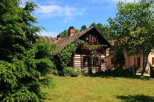 Česká republika, Královéhradecký kraj, Česká republika, Královéhradecký kraj, Dvůr Králové nad Labem - CHALUPA VELEHRÁDEK I