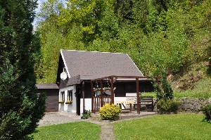 útulná chatička Žďár s pergolou v klidném údolí v Jizerských horách