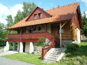 Chata Jenišov na břehu jezera Lipno