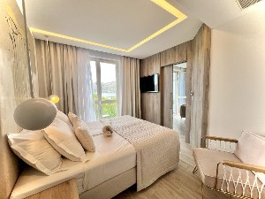 Executive Sea View Suite with Balcony