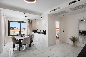 3 Bedroom Premium Apartment for 5 balcony
