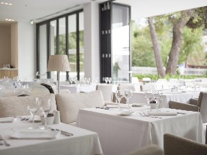 Hotel KOMPAS wakacje