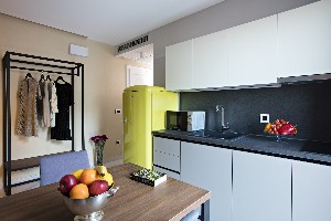 suite with balcony