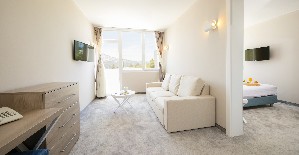 Superior_Suite_With_Balcony