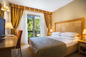 Double park side room