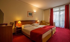 Triple Room (SeaView, Balcony)